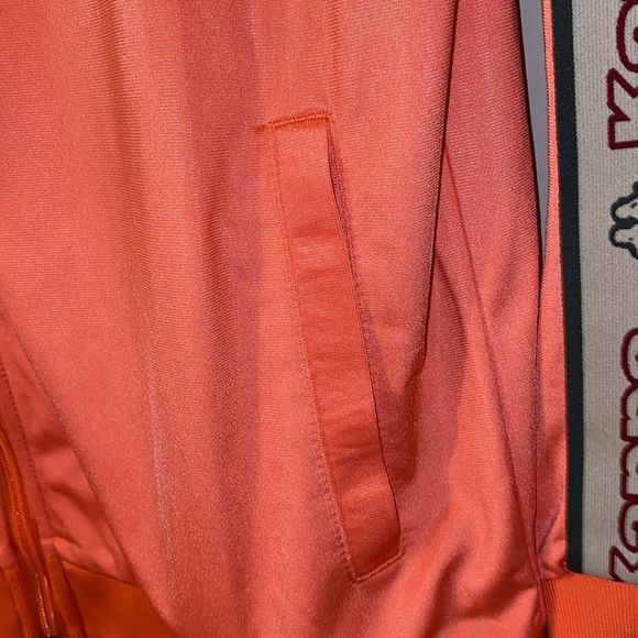KAPPA TRACKSHIRT- LOGO TAPE ARTEM - ORANGE CAMELIA - Picture 7 of 8